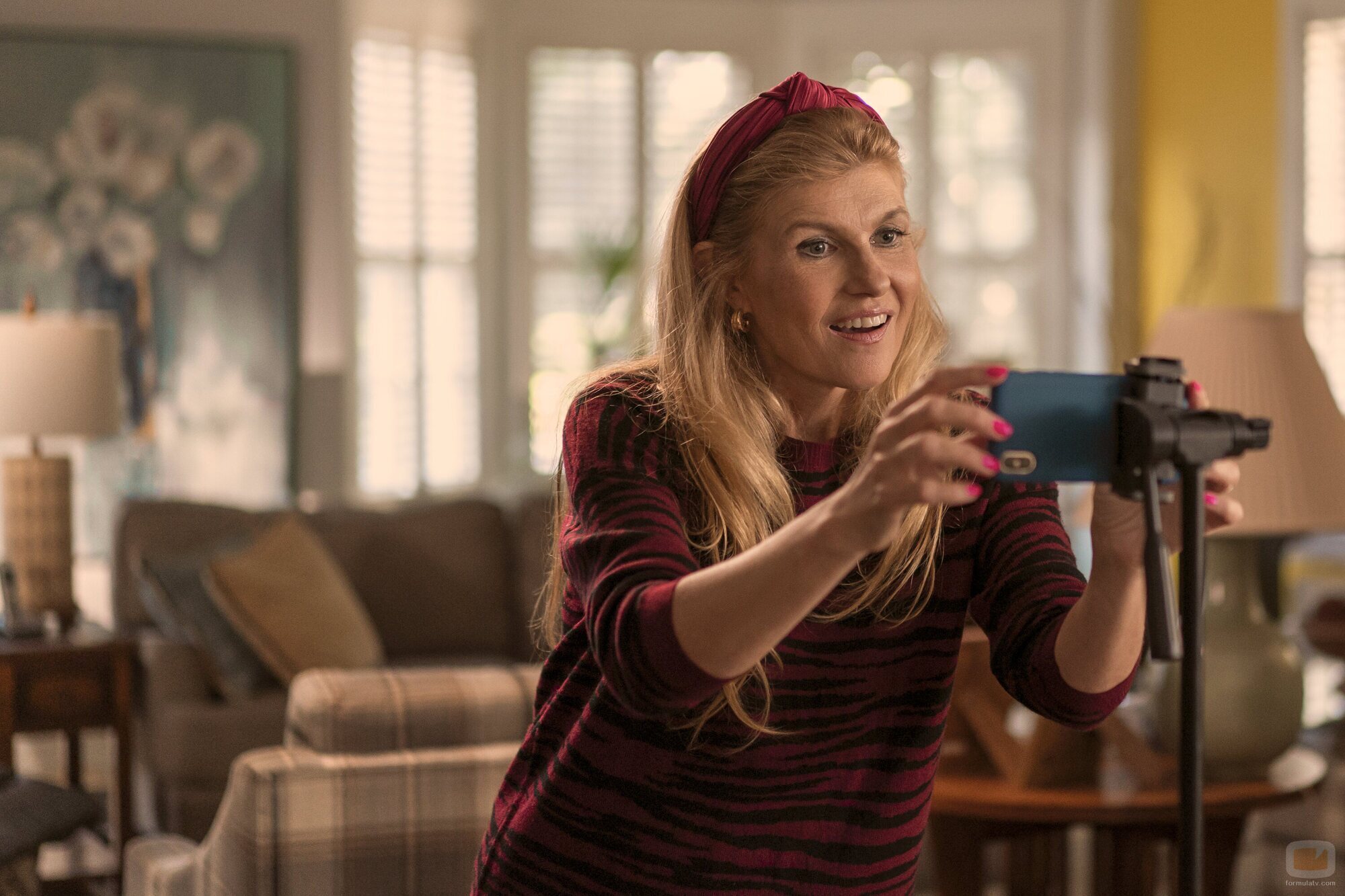 Connie Britton en 'Bienvenidos al desfile negro' de 'Impostura'