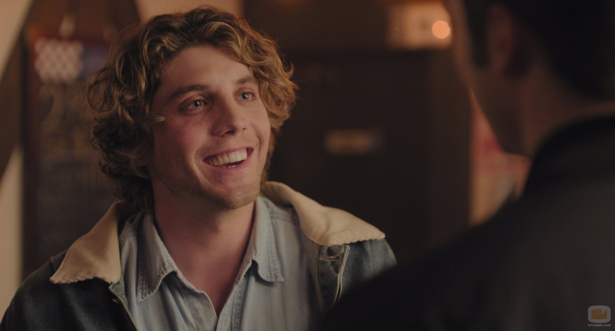 Lukas Gage en 'Bienvenidos al desfile negro' de 'Overcompensating'