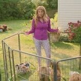 Connie Britton en 1x07 titulado 'Bienvenidos al desfile negro' de 'Impostura'