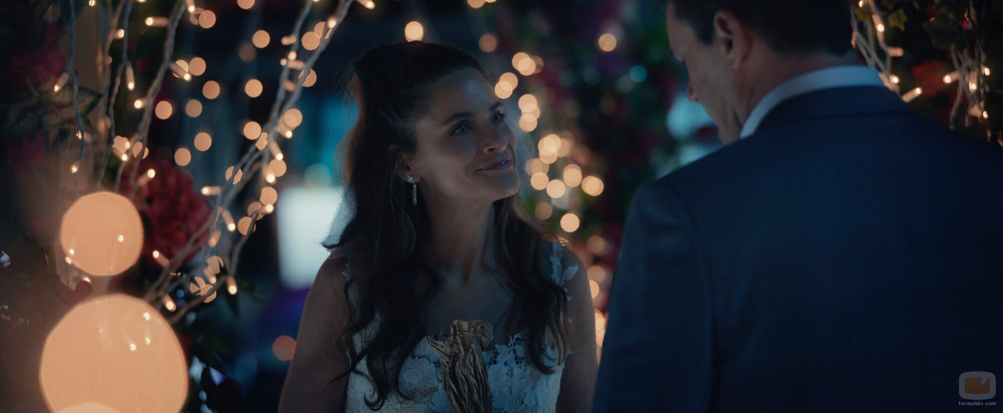 Amanda Peet en el 1x04 de 'Vicios ocultos'