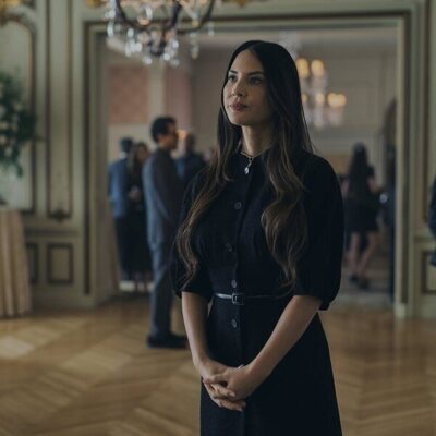 Olivia Munn en 'La primera cosa sincera' de 'Your Friends and Neighbors'