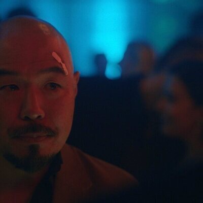Hoon Lee en 1x08 '¿Cuándo nos convertimos en esto?' de 'Vicios ocultos'