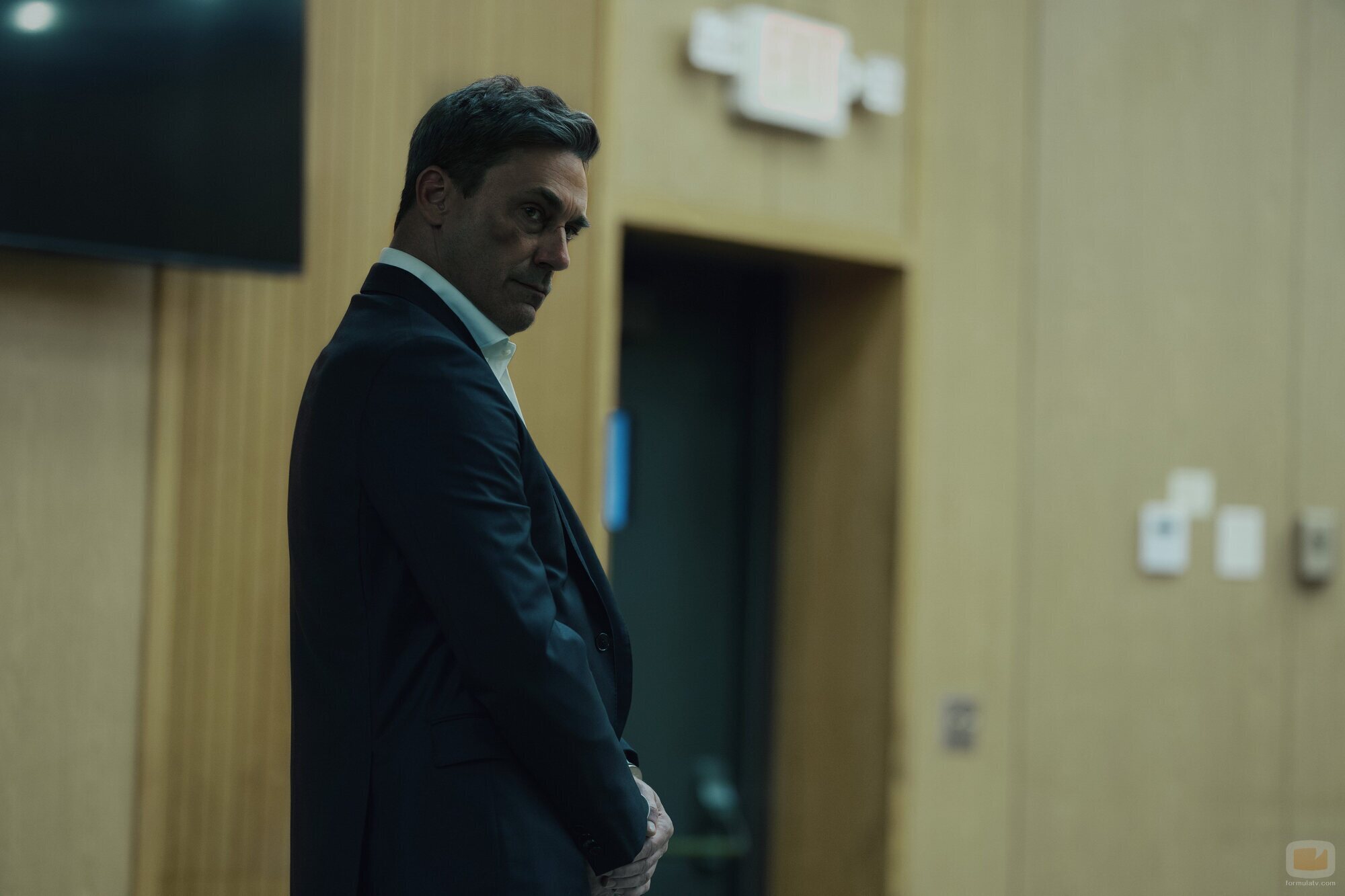 Jon Hamm en Capítulo 8 titulado '¿Cuándo nos convertimos en esto?' de 'Vicios ocultos'