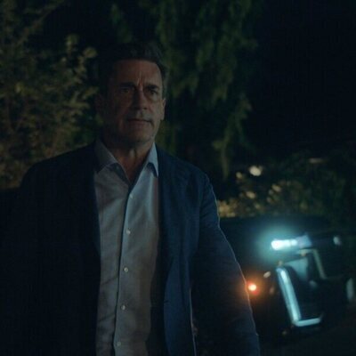 Jon Hamm en 1x08 '¿Cuándo nos convertimos en esto?' de 'Vicios ocultos'