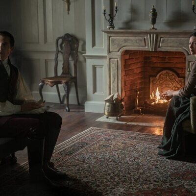 Caitriona Balfe en 'Cuatro arrobas de piedras' de 'Outlander'