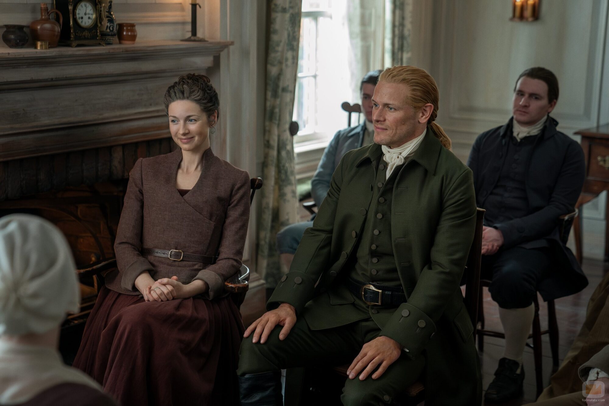 Caitriona Balfe y Sam Heughan en 7x13 'Hola, adiós' de 'Outlander'