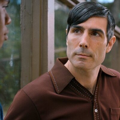 Louis Cancelmi en Capítulo 6 titulado 'La parábola de caer en la red' de 'Government Cheese'