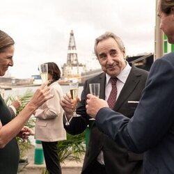 Juanjo Puigcorbé en 1x01 'El futuro' de 'Weiss & Morales'