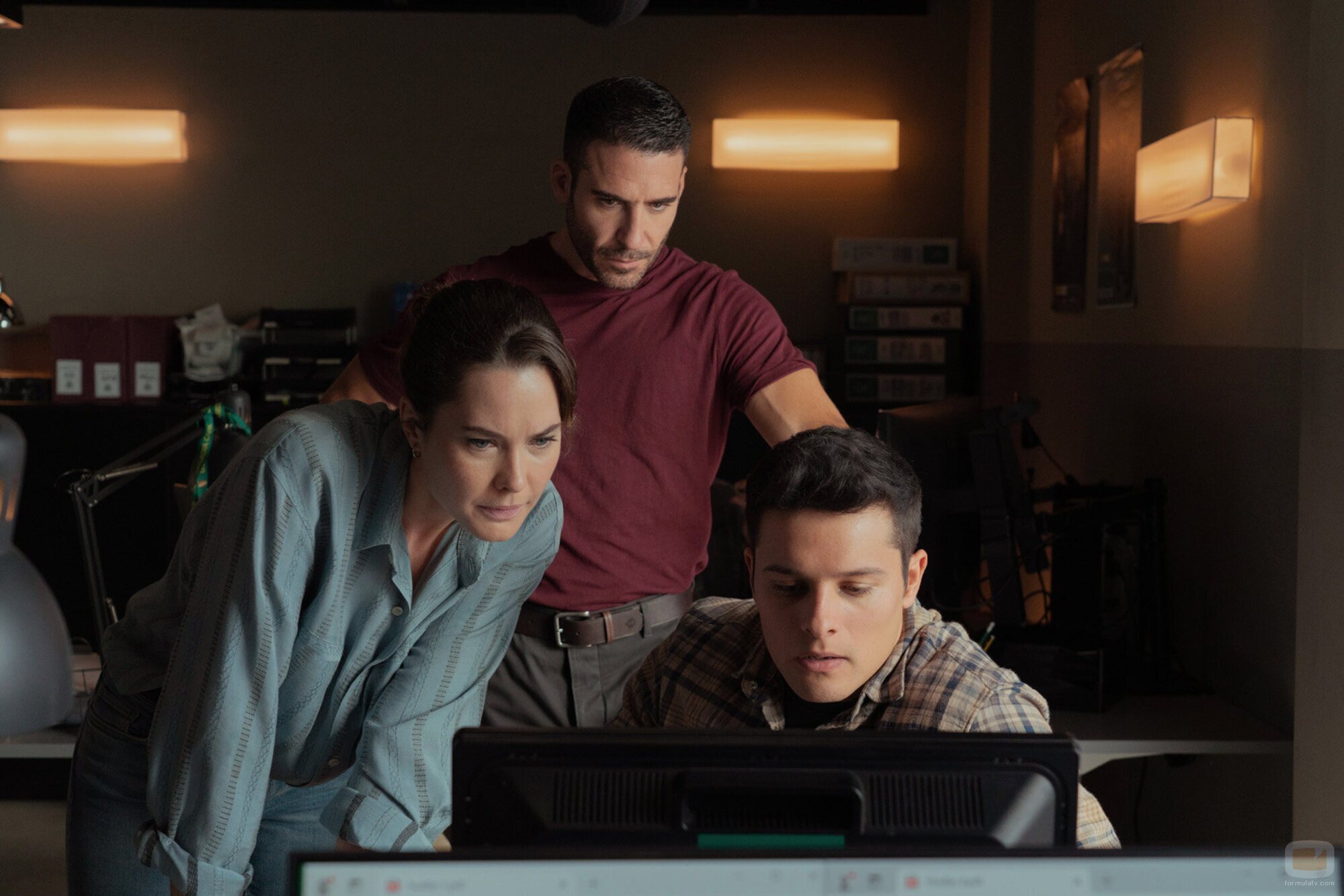 Miguel Ángel Silvestre y Katia Fellin en Capítulo 1 titulado 'El futuro' de 'Weiss & Morales'