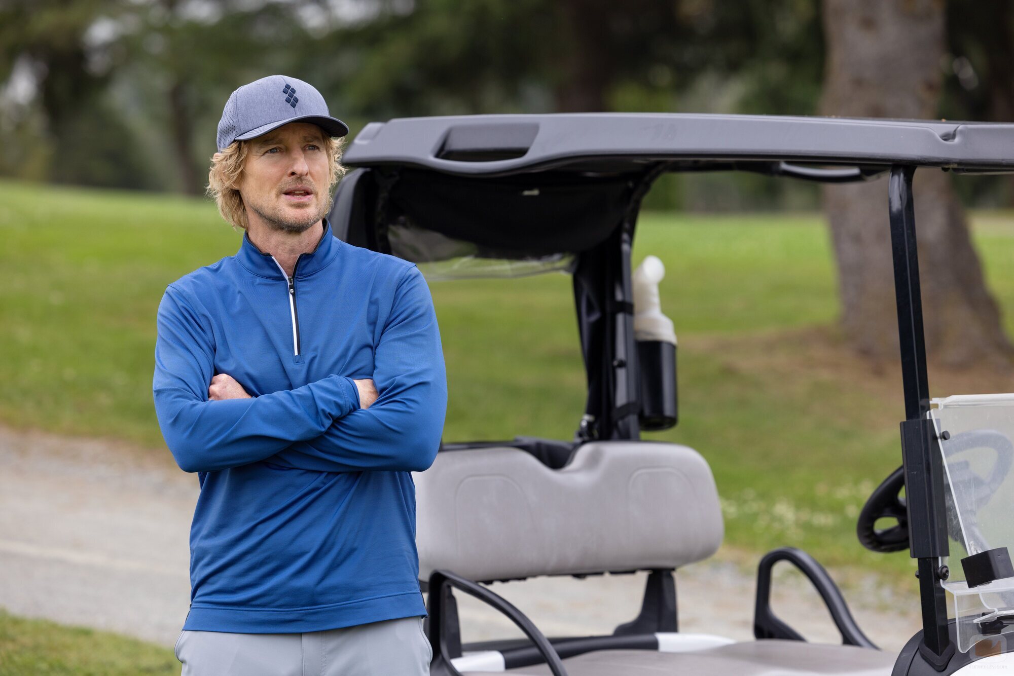 Owen Wilson en 1x01 'Piloto' de 'Sticks: cracks del golf'