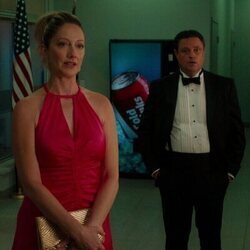Judy Greer en el 1x02 de 'Sticks: cracks del golf'