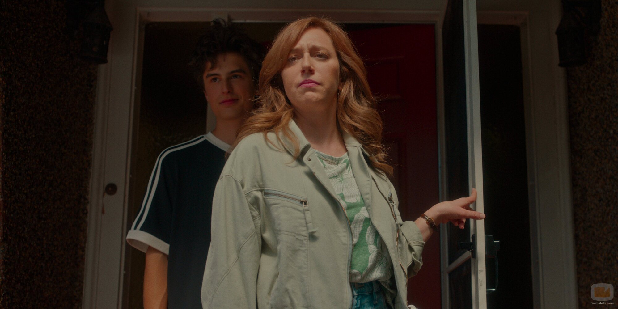 Mariana Treviño y Peter Dager en Capítulo 2 titulado 'Ley Benito Camelo' de 'Sticks: cracks del golf'