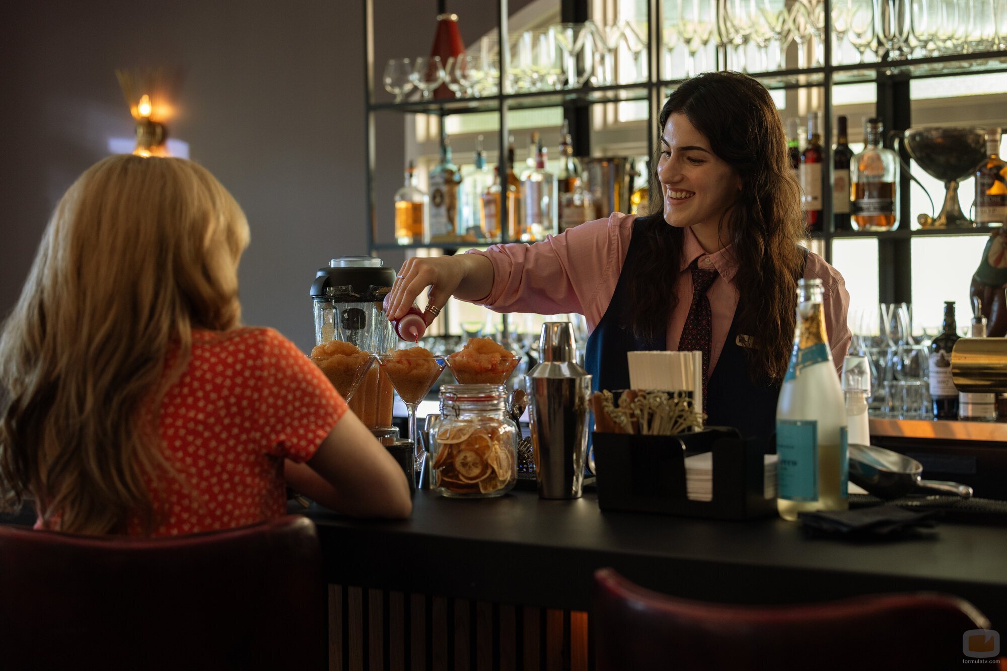 Lilli Kay en la temporada 1 y el capítulo 03 de 'Sticks: cracks del golf'