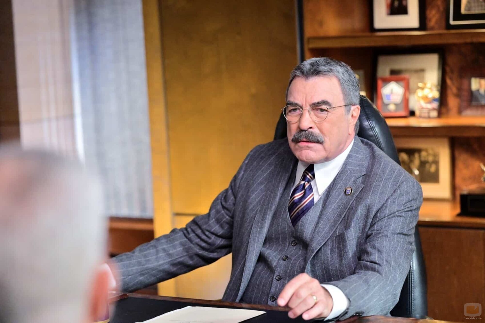 Tom Selleck en el 13x01 de 'Familia de policías'