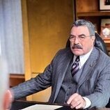 Tom Selleck en el 13x01 de 'Familia de policías'