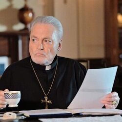 Stacy Keach en el 'Mantener la fe' de 'Familia de policías'