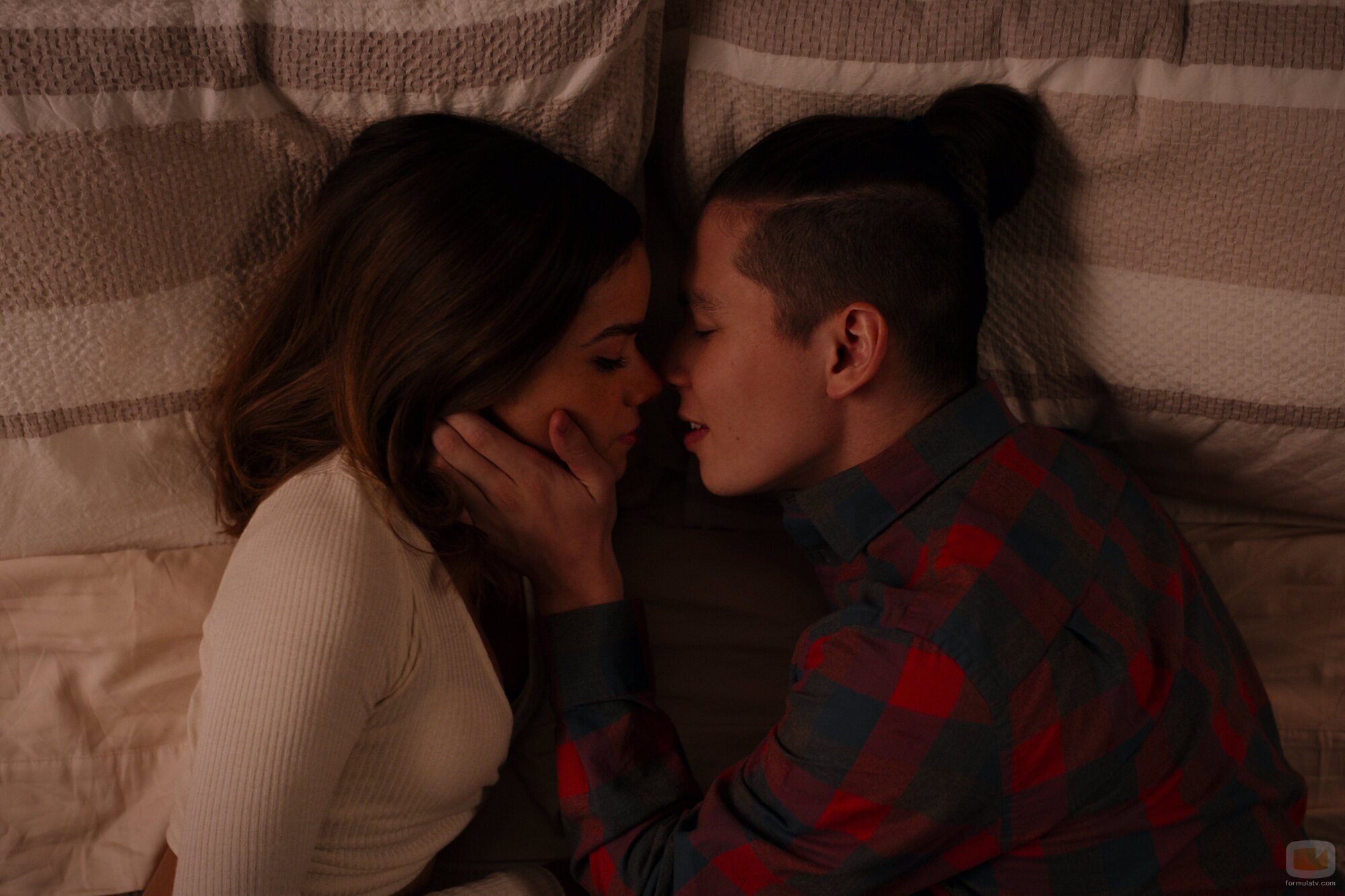 Antonia Gentry y Mason Temple en 1x07 titulado 'Felices dieciséis, idiota' de 'Ginny y Georgia'