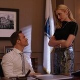 Brianne Howey y Scott Porter en 1x08 titulado 'Tomas una, luego otra' de 'Ginny y Georgia'