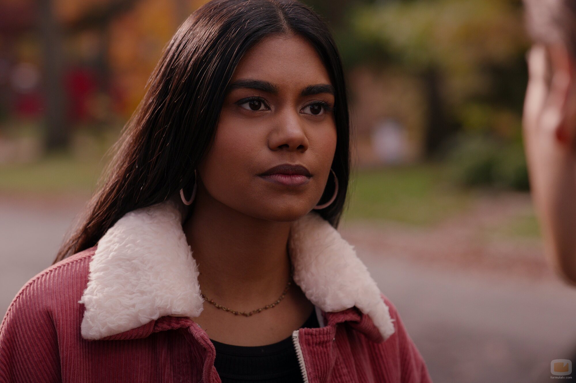 Rebecca Ablack en el 'Tomas una, luego otra' de 'Ginny & Georgia'