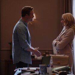 Brianne Howey y Scott Porter en 1x09 'Los sentimientos son difíciles' de 'Ginny y Georgia'