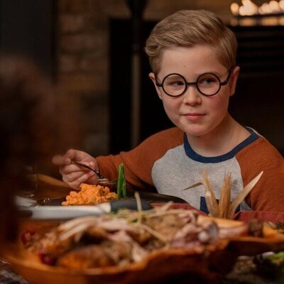 Diesel La Torraca en 2x01 '¡Bienvenidos, perras!' de 'Ginny y Georgia'