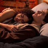 Felix Mallard y Antonia Gentry en 2x01 '¡Bienvenidos, perras!' de 'Ginny y Georgia'