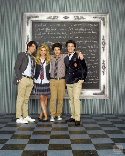 Jonas Brothers y Chelsea Staub