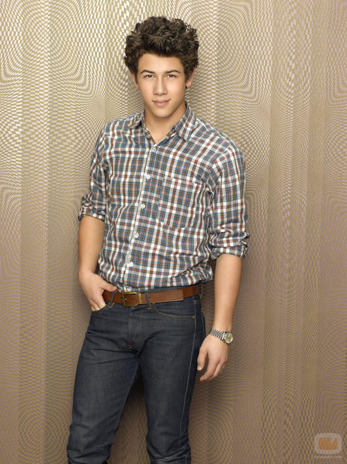 Nick Jonas da vida a Nick Lucas en 'JONAS'