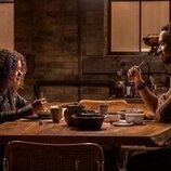 Nathan Mitchell y Antonia Gentry en 2x04 titulado 'Feliz cumple mío para mí' de 'Ginny y Georgia'