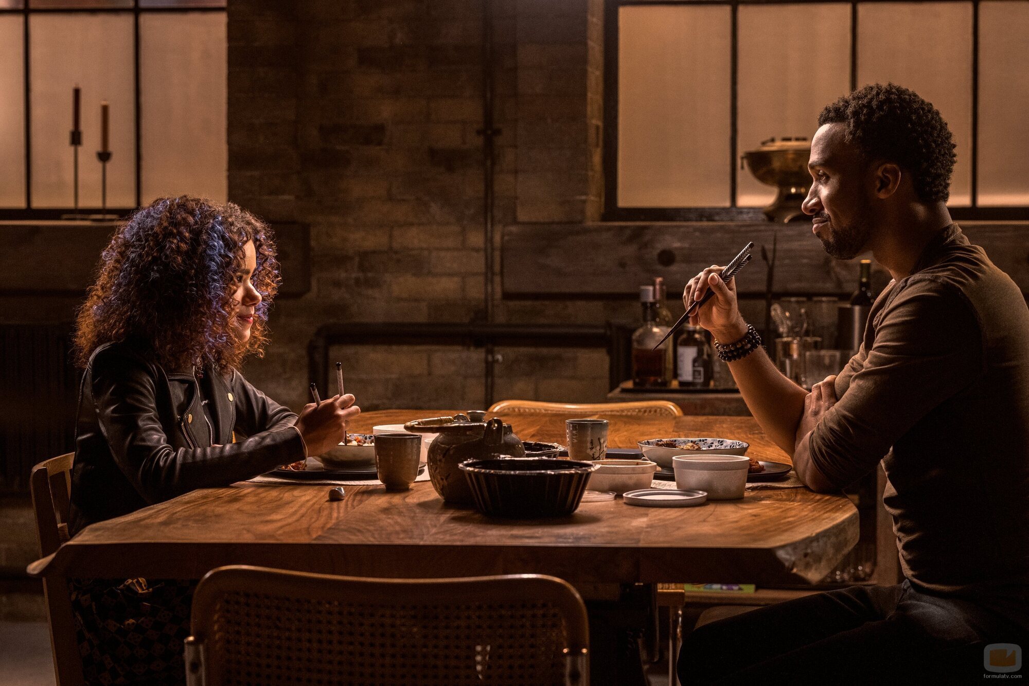 Nathan Mitchell y Antonia Gentry en 2x04 titulado 'Feliz cumple mío para mí' de 'Ginny y Georgia'