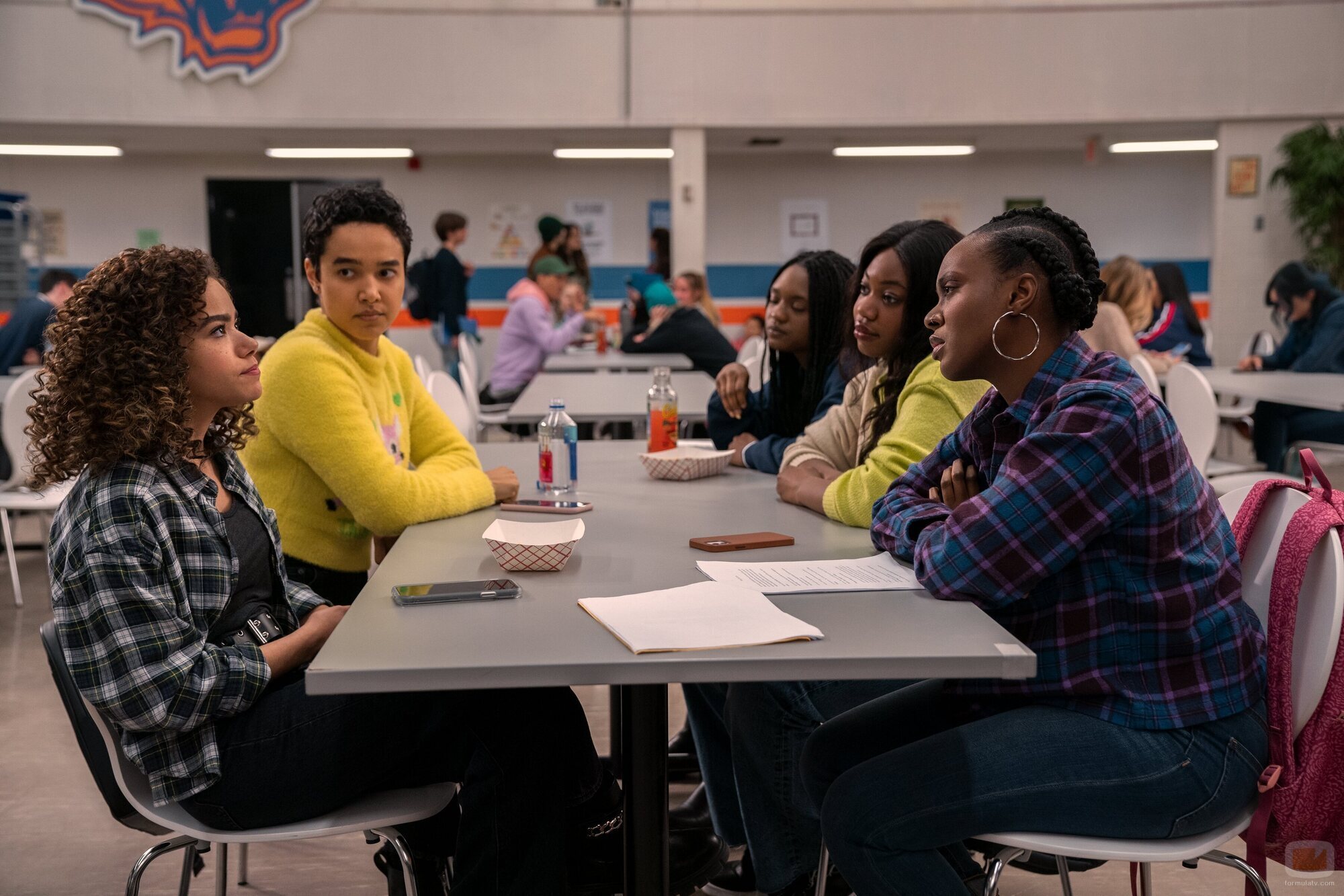 Antonia Gentry y Tameka Griffiths en la temporada 2 y el capítulo 07 de 'Ginny y Georgia'