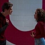 Felix Mallard y Antonia Gentry en el 2x08 de 'Ginny & Georgia'