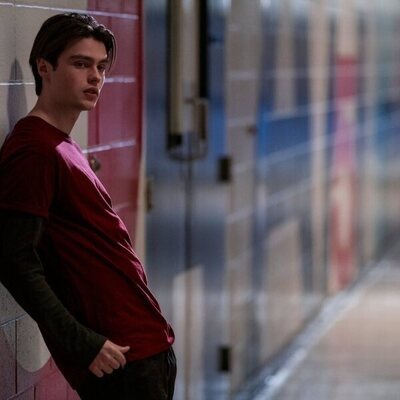 Felix Mallard en el 2x08 de 'Ginny & Georgia'