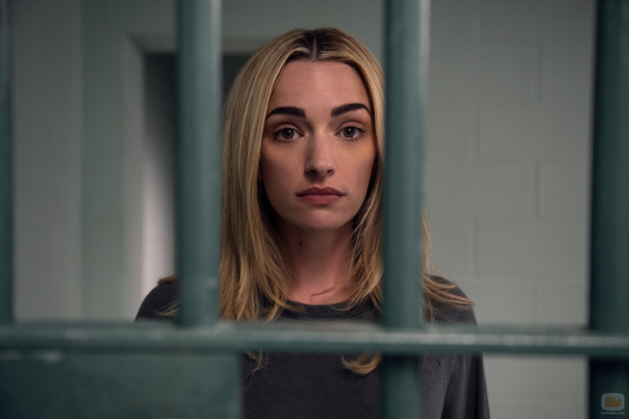 Brianne Howey en el 'No da ni para un pódcast' de 'Ginny & Georgia'