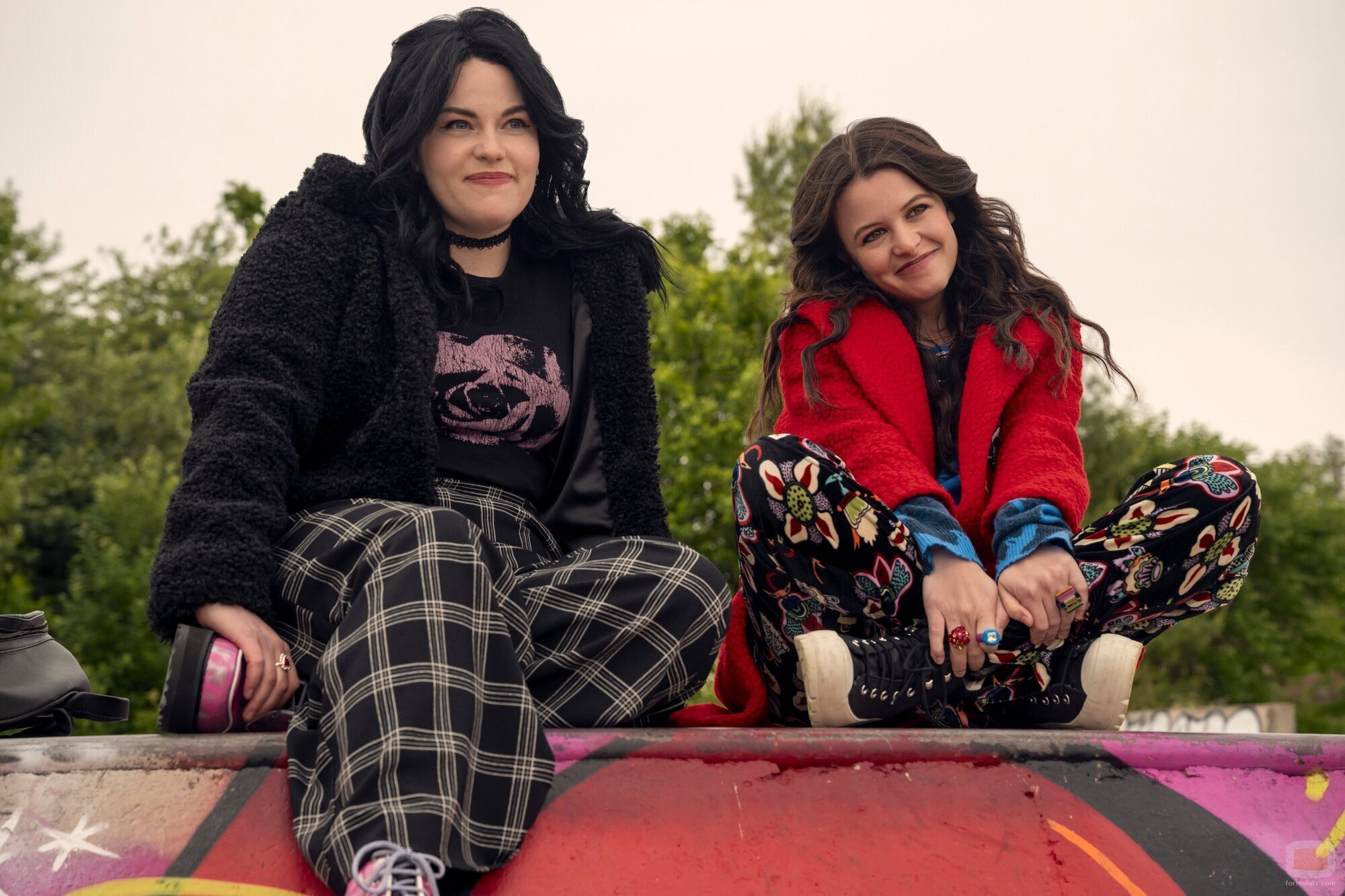 Sara Waisglass y Katelyn Wells en 3x02 titulado 'Que ya lo sé, joder' de 'Ginny y Georgia'