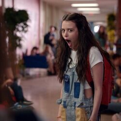 Sara Waisglass en el '¡Pum Explotó la dinamita!' de 'Ginny & Georgia'