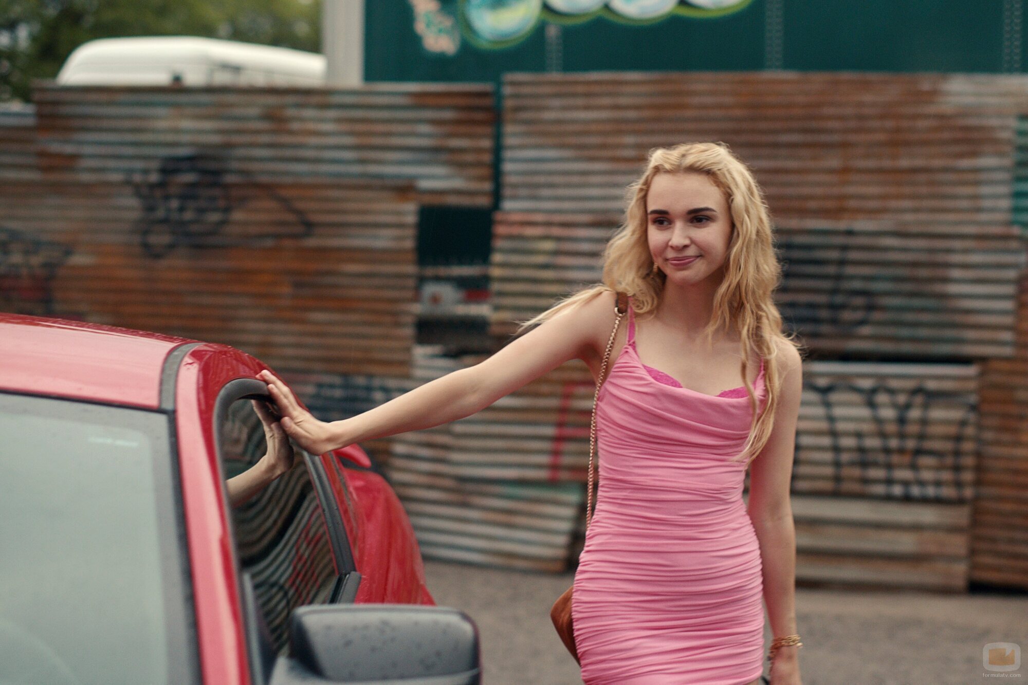 Nikki Roumel en '¿Te ha preparado el almuerzo' de 'Ginny y Georgia'