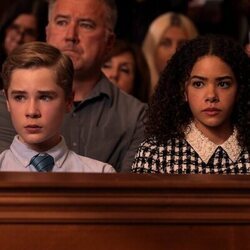 Antonia Gentry y Diesel La Torraca en el 3x10 de 'Ginny y Georgia'