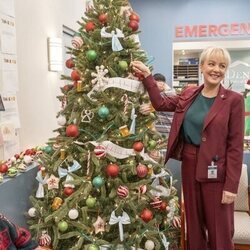 Wendi McLendon-Covey en la temporada 1 y el capítulo 06 de 'St. Denis Medical'