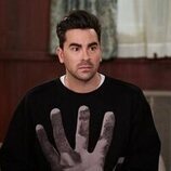 Dan Levy en 'Empieza a difundir la noticia' de 'Schitt's Creek'