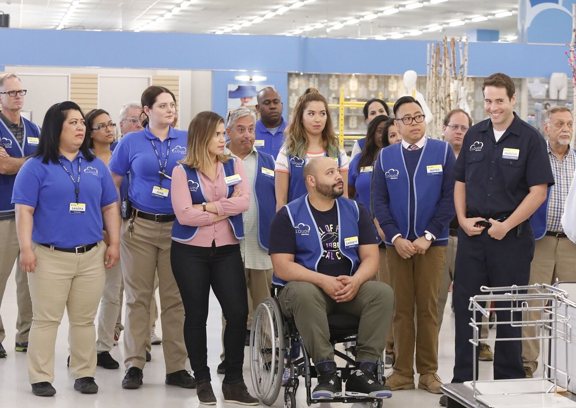Capítulo 1 titulado 'La Gran Re-Apertura' de 'Superstore'