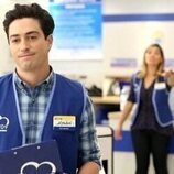 Ben Feldman en el 3x06 de 'Superstore'