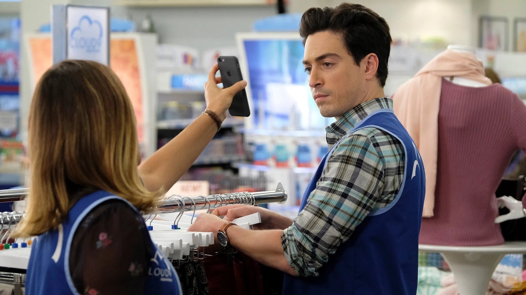 Ben Feldman en 'Video Viral' de 'Superstore'