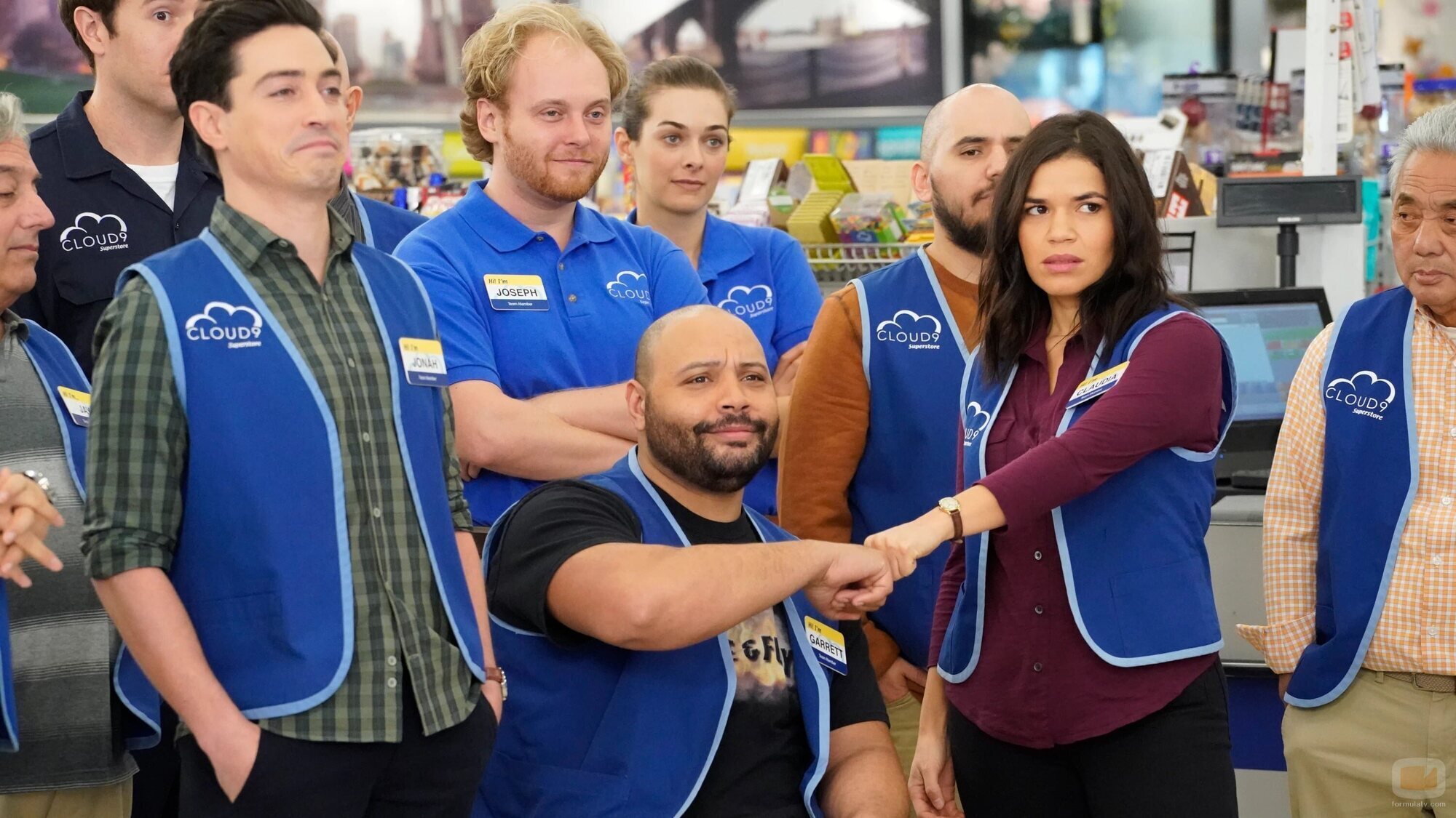 Capítulo 13 titulado 'Lanzamiento de videojuego' de 'Superstore'