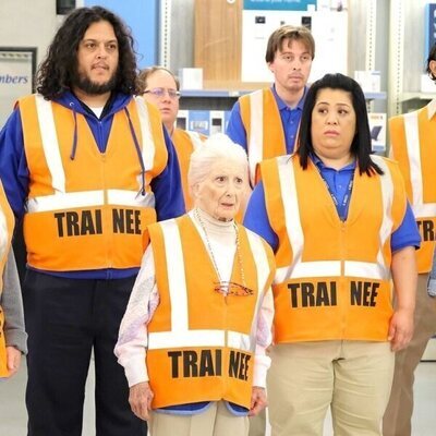 3x14 'Entrenamiento de Seguridad' de 'Superstore'