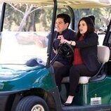 America Ferrera y Ben Feldman en 3x19 titulado 'Lotería' de 'Superstore'