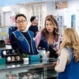 4x01 titulado 'Vuelta al cole' de 'Superstore'