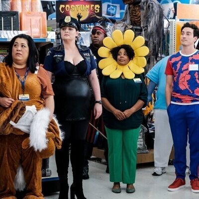 Foto de Capítulo 4 titulado 'Concurso de disfraces' de 'Superstore'