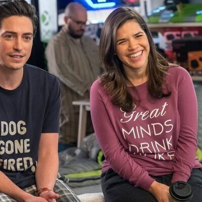 America Ferrera y Ben Feldman en 'Hielopocalipsis' de 'Superstore'