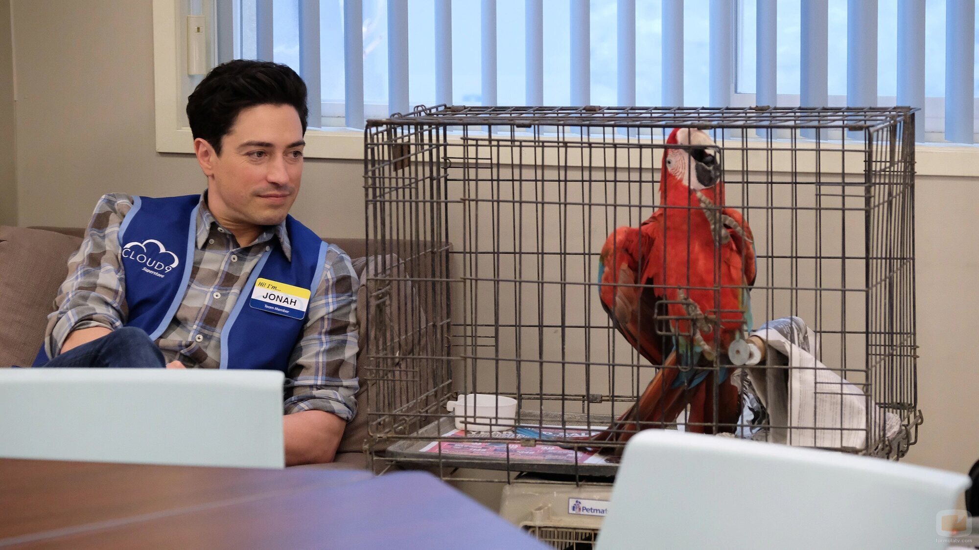 Ben Feldman en 4x13 titulado 'Tortolitos' de 'Superstore'
